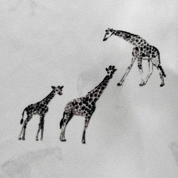 Torrid Ivory Giraffe Print Crepe Button Back Top - Picture 6 of 8